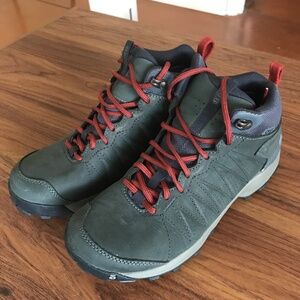 OBOZ hiking boots! Sawtooth!